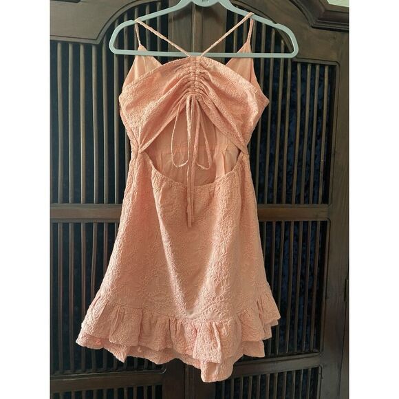 MINKPINK Pink Embroidered Mini Dress Women’s S/M Spaghetti Straps Ruffle Hem - Picture 2 of 9